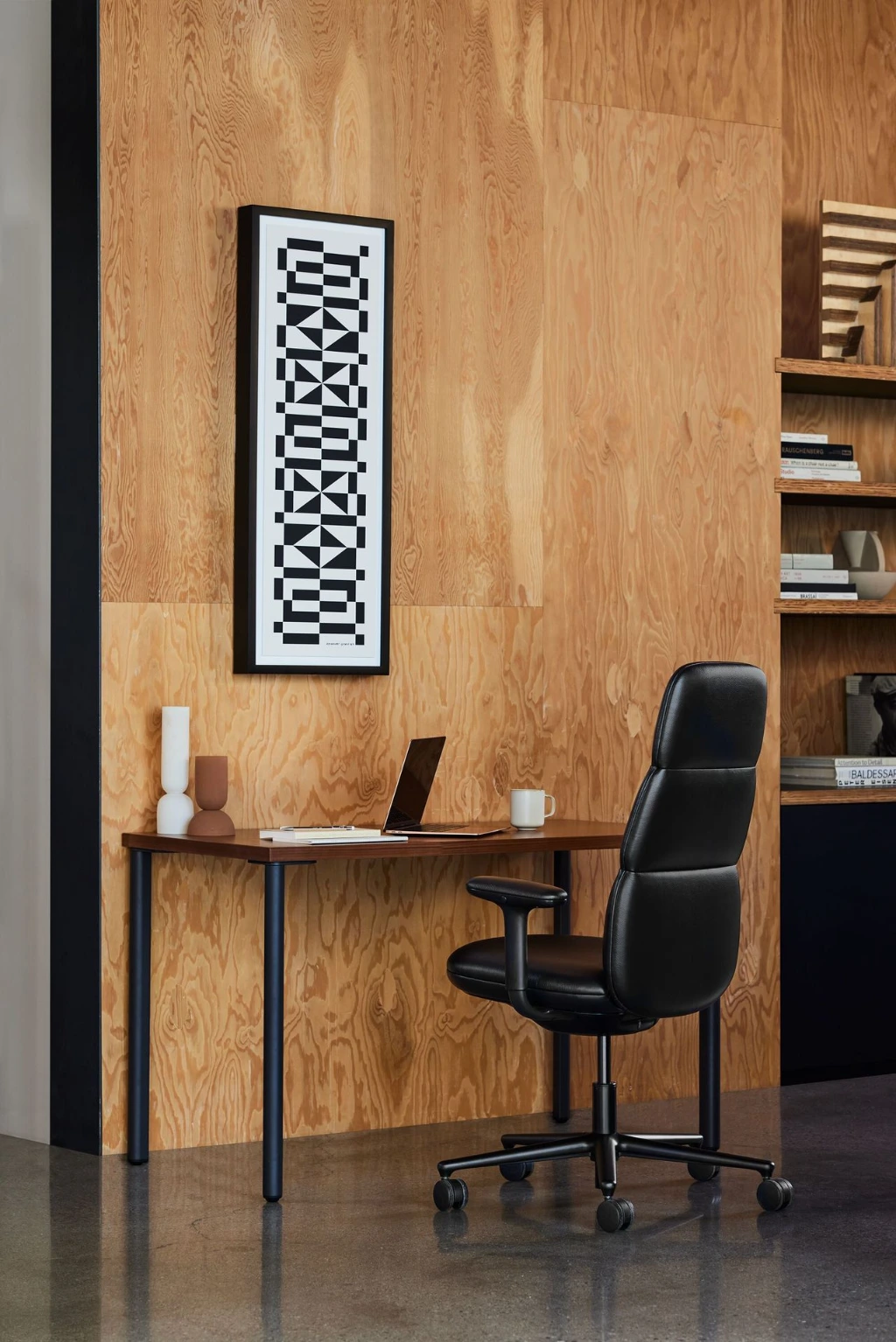 Asari Chair, High-Back Black, Focus Space